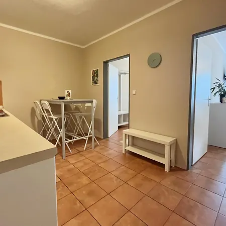 Nad Zoo Apartament *